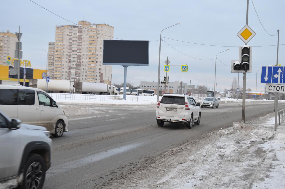 Фотография рекламного носителя, тип: Билборд 3x6, адрес: Чаркова ул., ГМ "Лента", Тобольск, Тюменская область, Россия. Сторона Б1-Б10 №1330175