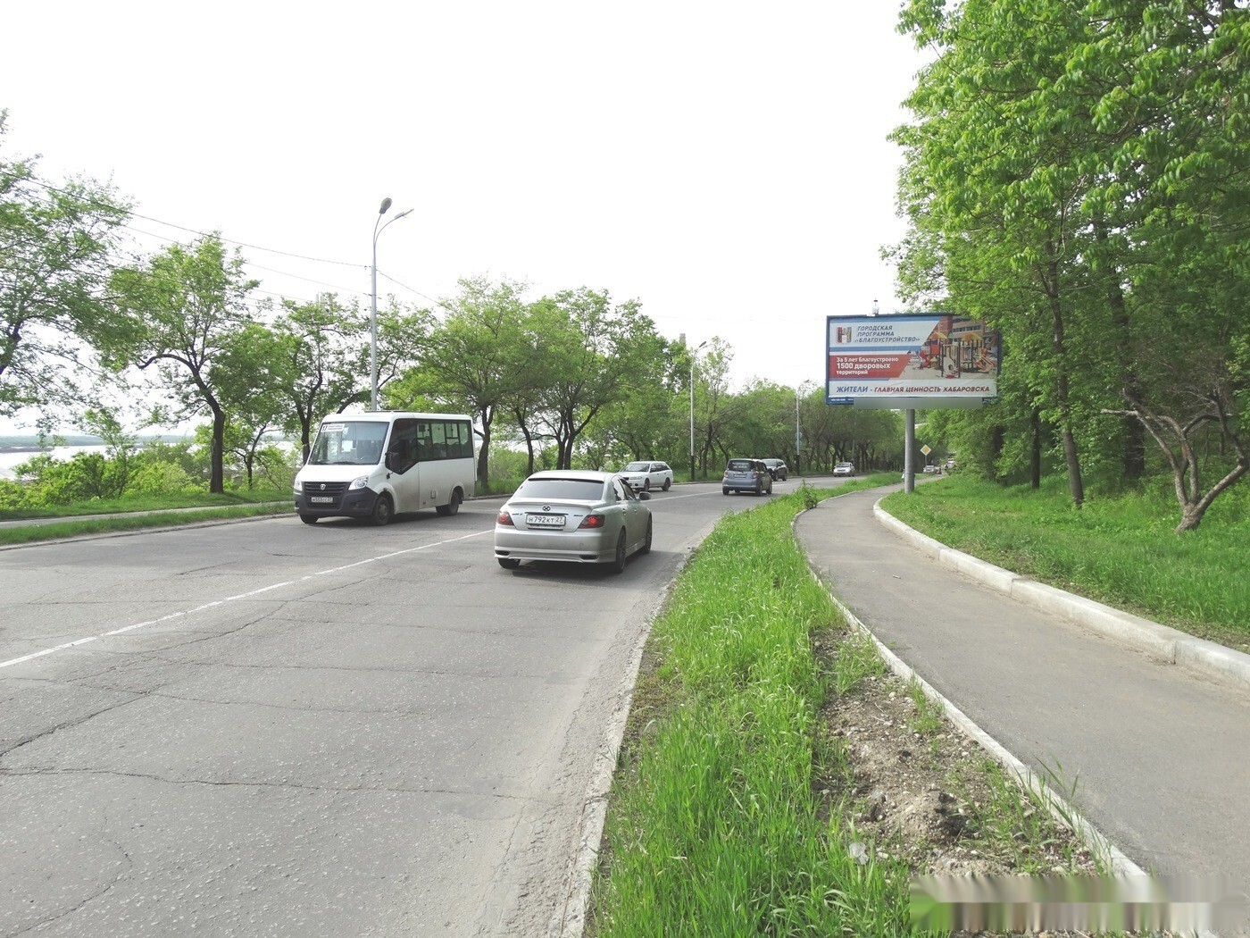 Фотография рекламного носителя, тип: Билборд 3x6, адрес: Тихоокеанская ул., поз.2, Хабаровск, Хабаровский край, Россия. Сторона А №157684