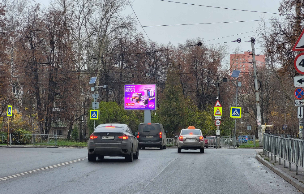Фотография рекламного носителя, тип: Ситиборд 2.7x3.7, адрес: Гагарина ул. Х Стройкова ул., д.88, Рязань, Рязанская область, Россия. Сторона Б1-Б10 №836418