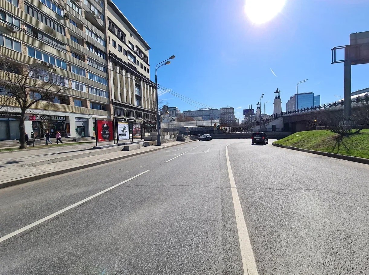 Фотография рекламного носителя, тип: Афиша 1.75x1.8, адрес: Ленинградский пр-т., 2, стенд 3, Москва, Россия. Сторона A №886924