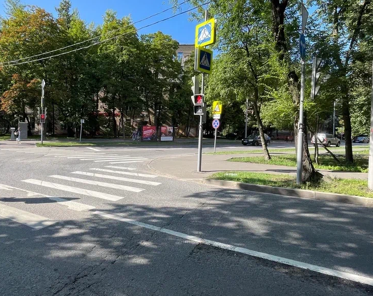 Фотография рекламного носителя, тип: Афиша 1.75x1.8, адрес: Берзарина ул., д.22, стенд 1, Москва, Россия. Сторона A №865014