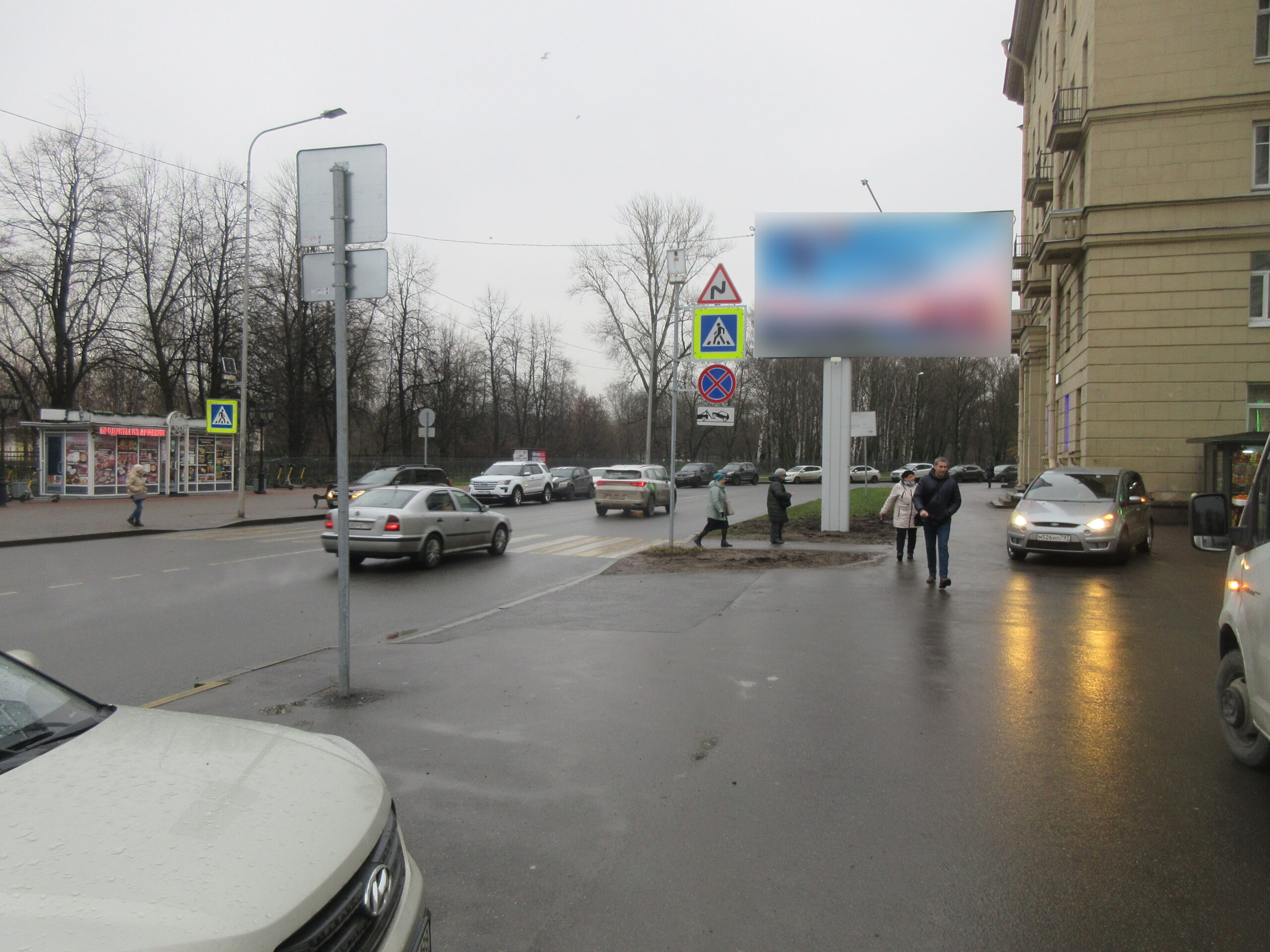 Фотография рекламного носителя, тип: Билборд 3x6, адрес: Бассейная ул., д.45, Санкт-Петербург, Россия. Сторона A1-А10 №1094324