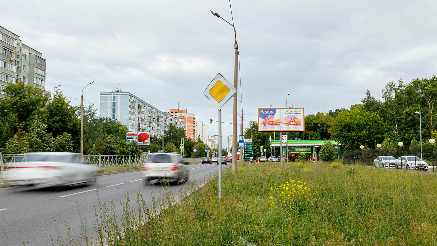 Фотография рекламного носителя, тип: Билборд 3x6, адрес: Дубравная ул., АЗС "Irbis", Казань, Республика Татарстан, Россия. Сторона A1-A3 №761325