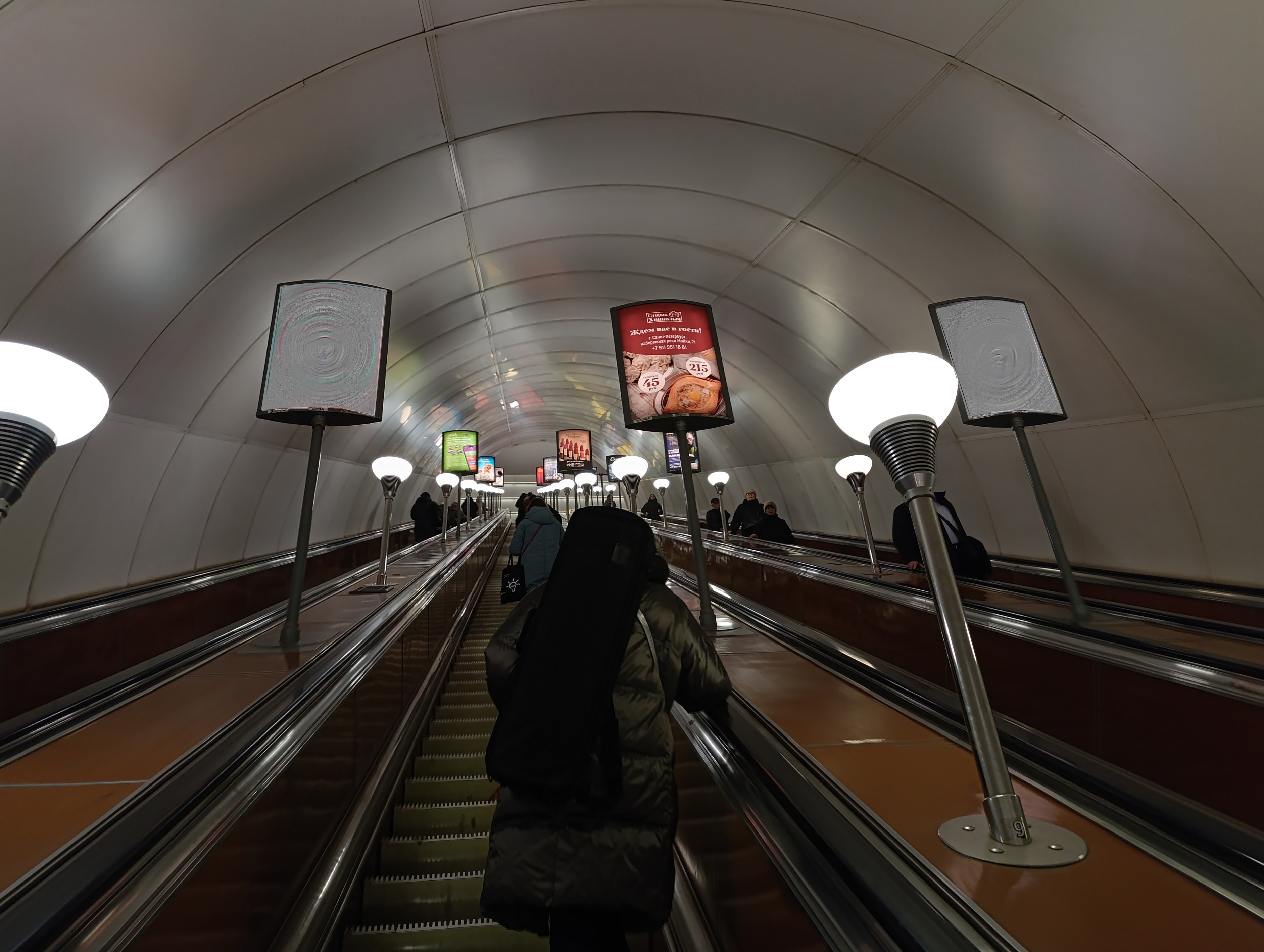 Фотография рекламного носителя, тип: Лайтбокс, адрес: Станция метро «Гостиный двор», линия Невско-Василеостровская, Санкт-Петербург, Россия. Сторона/вариант А №1605894