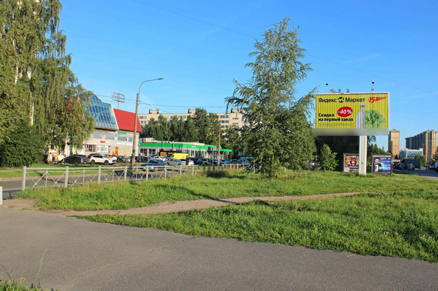 Фотография рекламного носителя, тип: Билборд 3x6, адрес: Байконурская ул., д.14 Х Туполевская ул., Санкт-Петербург, Россия. Сторона А №207865