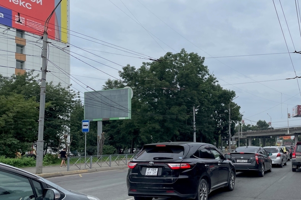 Фотография рекламного носителя, тип: Билборд 3x6, адрес: Русская ул., д.48 Х 100 лет Владивостоку пр-т., Владивосток, Приморский край, Россия. Сторона Б №195625