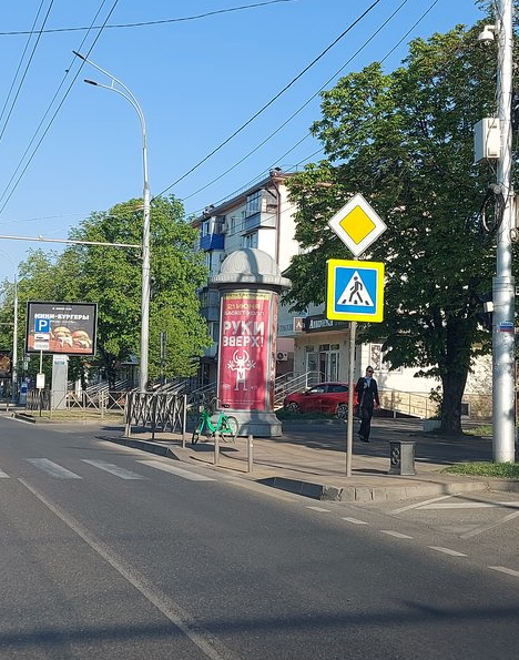 Фотография рекламного носителя, тип: Пиллар 3x1.4, адрес: Ставропольская ул., д.159, поз.1, Краснодар, Краснодарский край, Россия. Сторона A №1349471