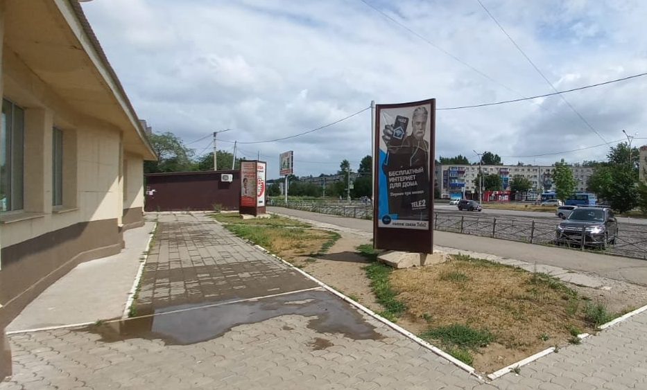 Фотография рекламного носителя, тип: Пиллар 3x1.4, адрес: Победы пр-т., д.57, поз.1, Комсомольск-на-Амуре, Хабаровский край, Россия. Сторона 3В №1370496