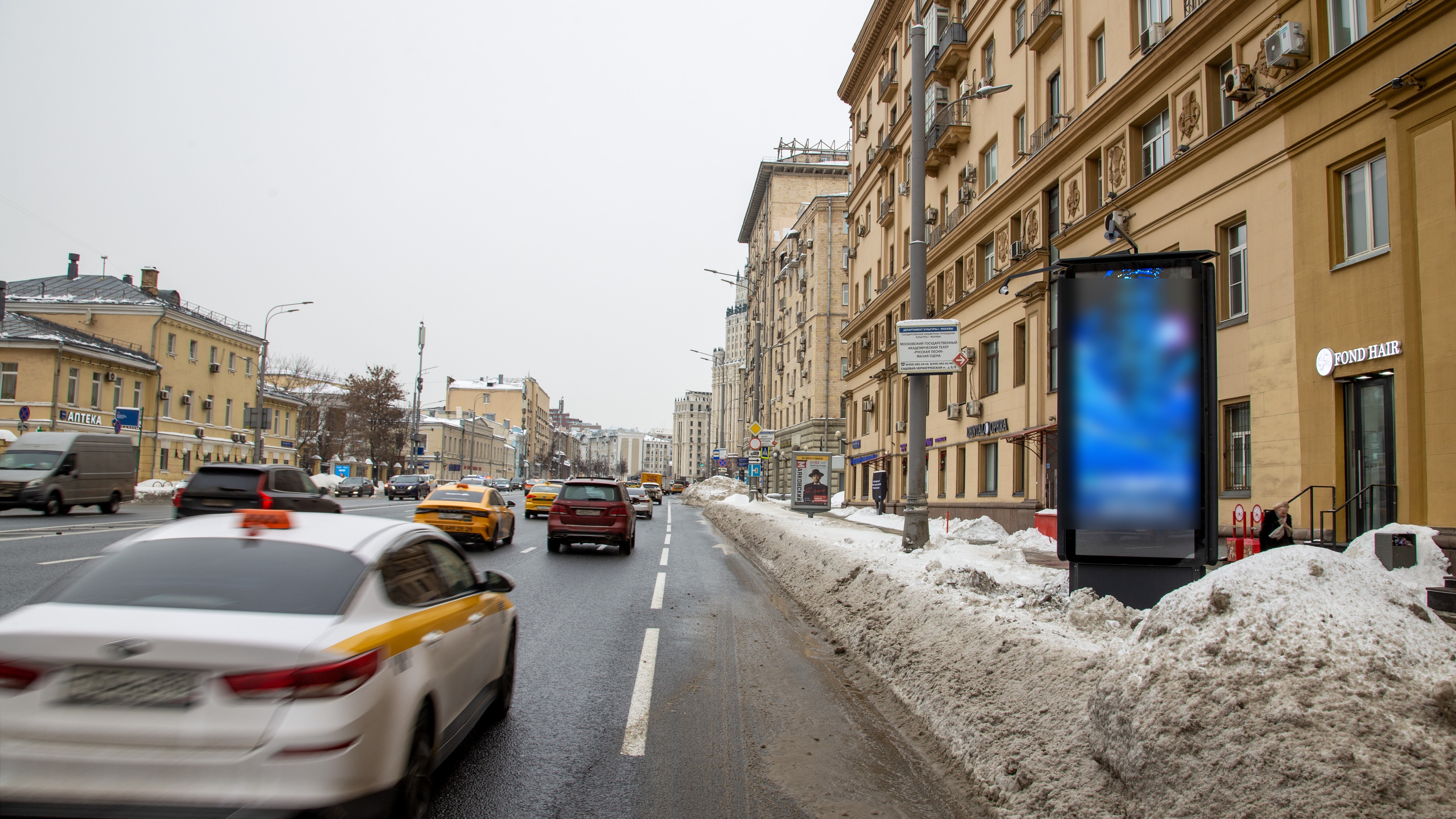 Фотография рекламного носителя, тип: Пиллар 3x1.4, адрес: Садовая-Черногрязская ул., д.11/2, Москва, Россия. Сторона A1-А10 №635396