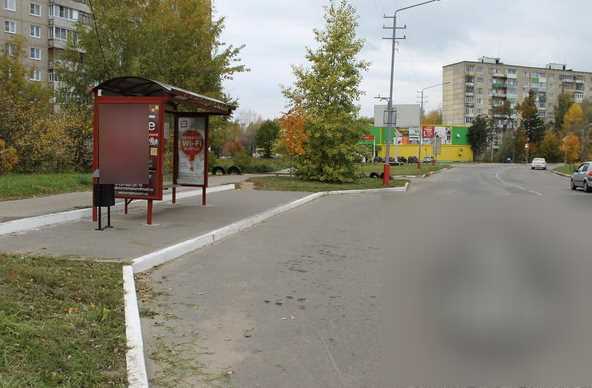 Фотография рекламного носителя, тип: Остановка 1.8x1.2, адрес: Кленовая ул., ЛД "Кристалл", Муром, Владимирская область, Россия. Сторона A №614847