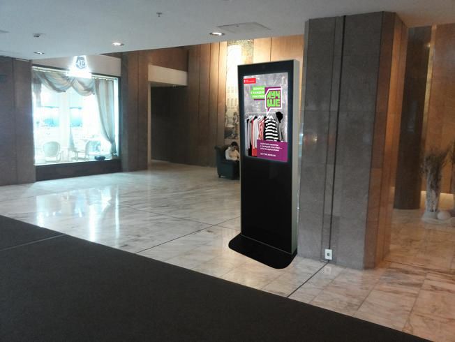 Фотография рекламного носителя, тип: Видеоэкран, адрес: Бизнес-центр «Центр Международной Торговли», Краснопресненская наб., д.12, Москва, Россия. Сторона/вариант №654754