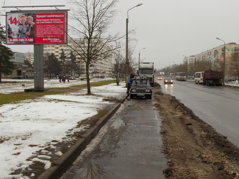 Фотография рекламного носителя, тип: Билборд 3x6, адрес: Воровского ул. Х Крикковское ш., Кингисепп, Ленинградская область, Россия. Сторона Б №131808