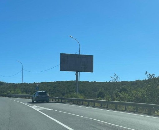 Фотография рекламного носителя, тип: Билборд 3x6, адрес: Седанка-Патрокл №25, Владивосток, Приморский край, Россия. Сторона А №1362399