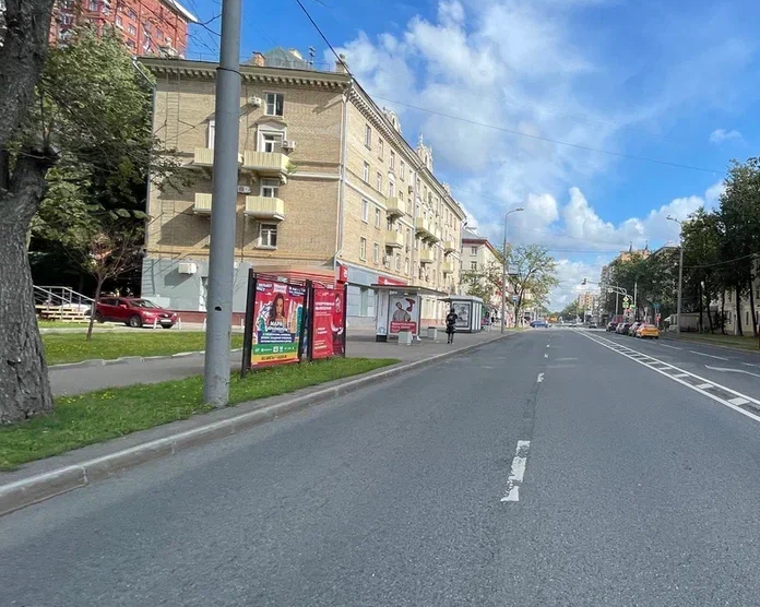 Фотография рекламного носителя, тип: Афиша 1.75x1.8, адрес: Маршала Бирюзова ул., д.20, корп.1, стенд 2, Москва, Россия. Сторона A №883190