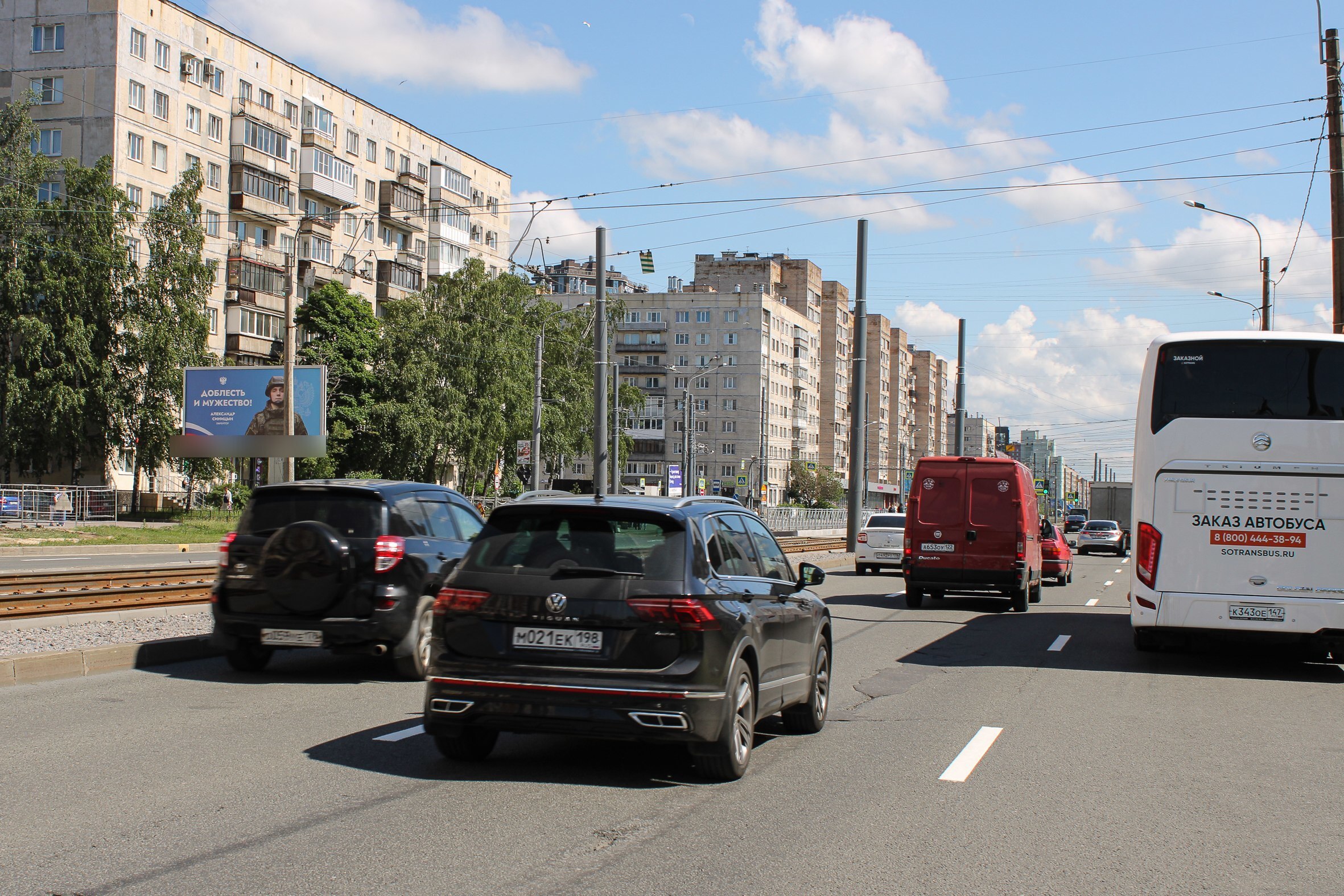 Фотография рекламного носителя, тип: Билборд 3x6, адрес: Просвещения пр-т., д.66 Х Светлановский пр-т., Санкт-Петербург, Россия. Сторона Б №106470