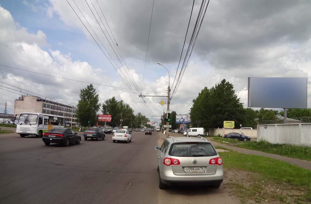 Фотография рекламного носителя, тип: Билборд 3x6, адрес: Октября пр-т. Х Промышленная ул., Ярославль, Ярославская область, Россия. Сторона A №214238