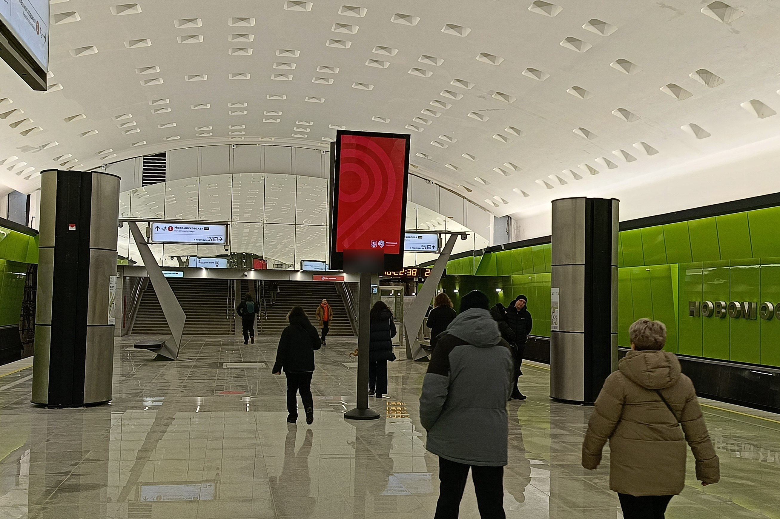 Фотография рекламного носителя, тип: Видеоэкран, адрес: Станция метро «Новомосковская», линия Троицкая линия, Москва, Россия. Сторона/вариант А2 №1423147