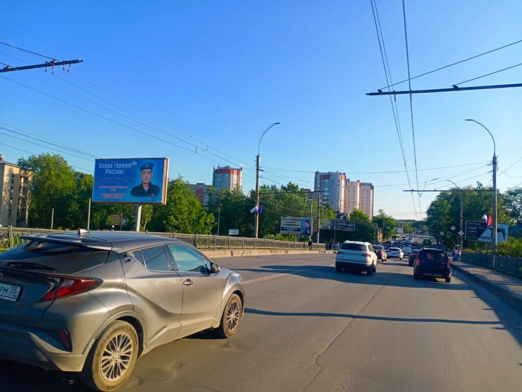 Фотография рекламного носителя, тип: Билборд 3x6, адрес: Пошехонское ш. Х Можайского ул., поз.2, Вологда, Вологодская область, Россия. Сторона Б1-Б3 №642851