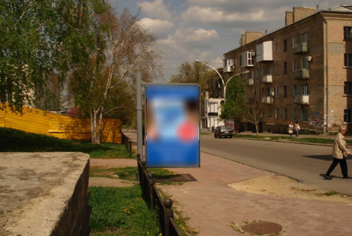 Фотография рекламного носителя, тип: Ситиформат 1.8x1.2, адрес: В. В. Шевченко ул., д.12, Луганск, Луганская область, Россия. Сторона A №1376343