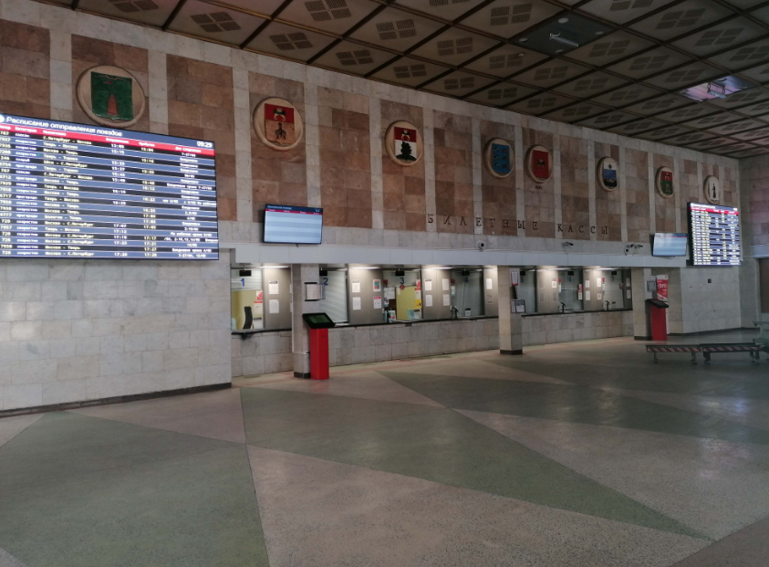 Фотография рекламного носителя, тип: Табло с расписанием, адрес: ЖД вокзал «Тверь», Коминтерна ул., д.18, Тверь, Тверская область, Россия. Сторона/вариант А №1326460