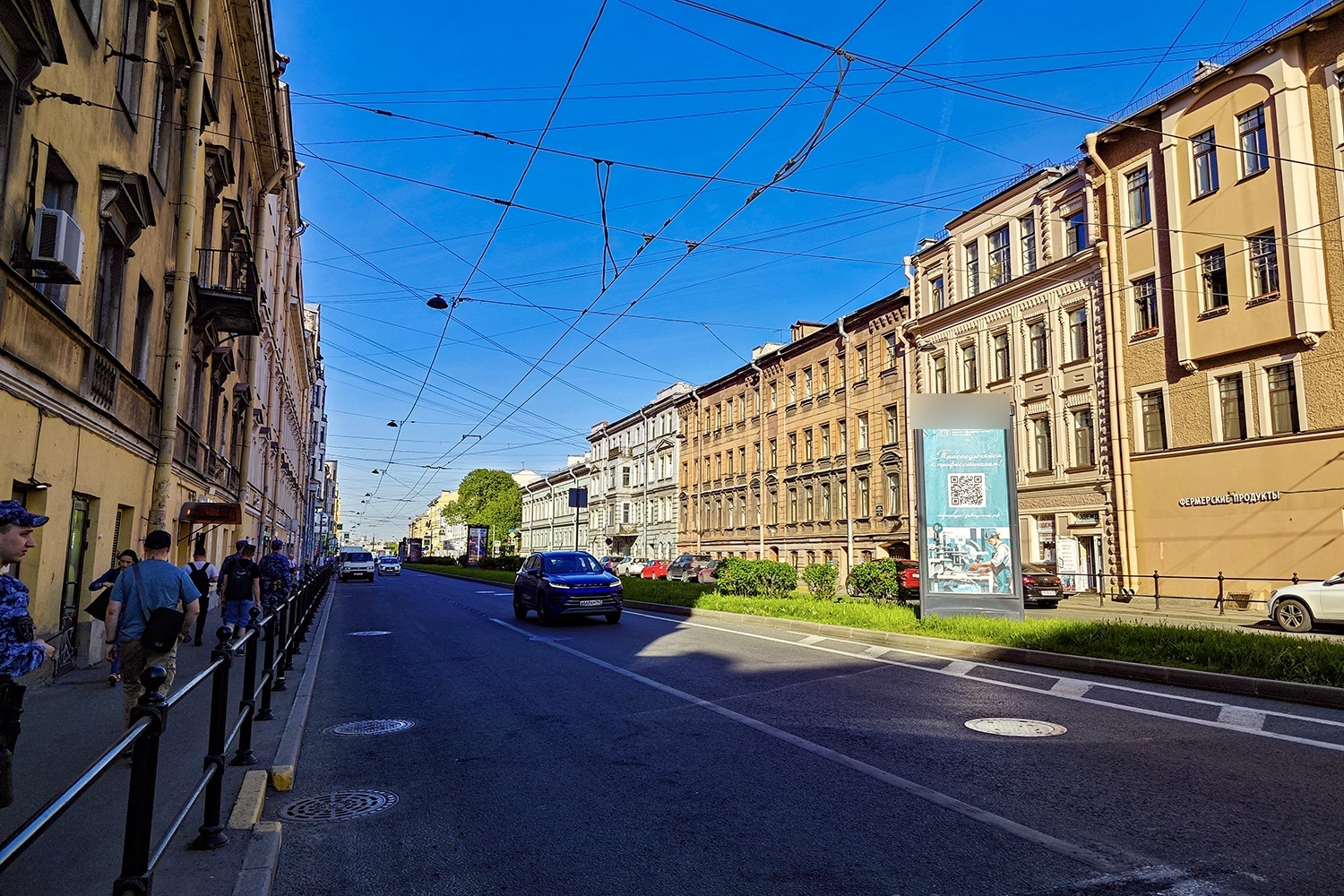 Фотография рекламного носителя, тип: Пиллар 3x1.4, адрес: Малый пр-т., д.15 Х 7-я линия, Санкт-Петербург, Россия. Сторона А №541718