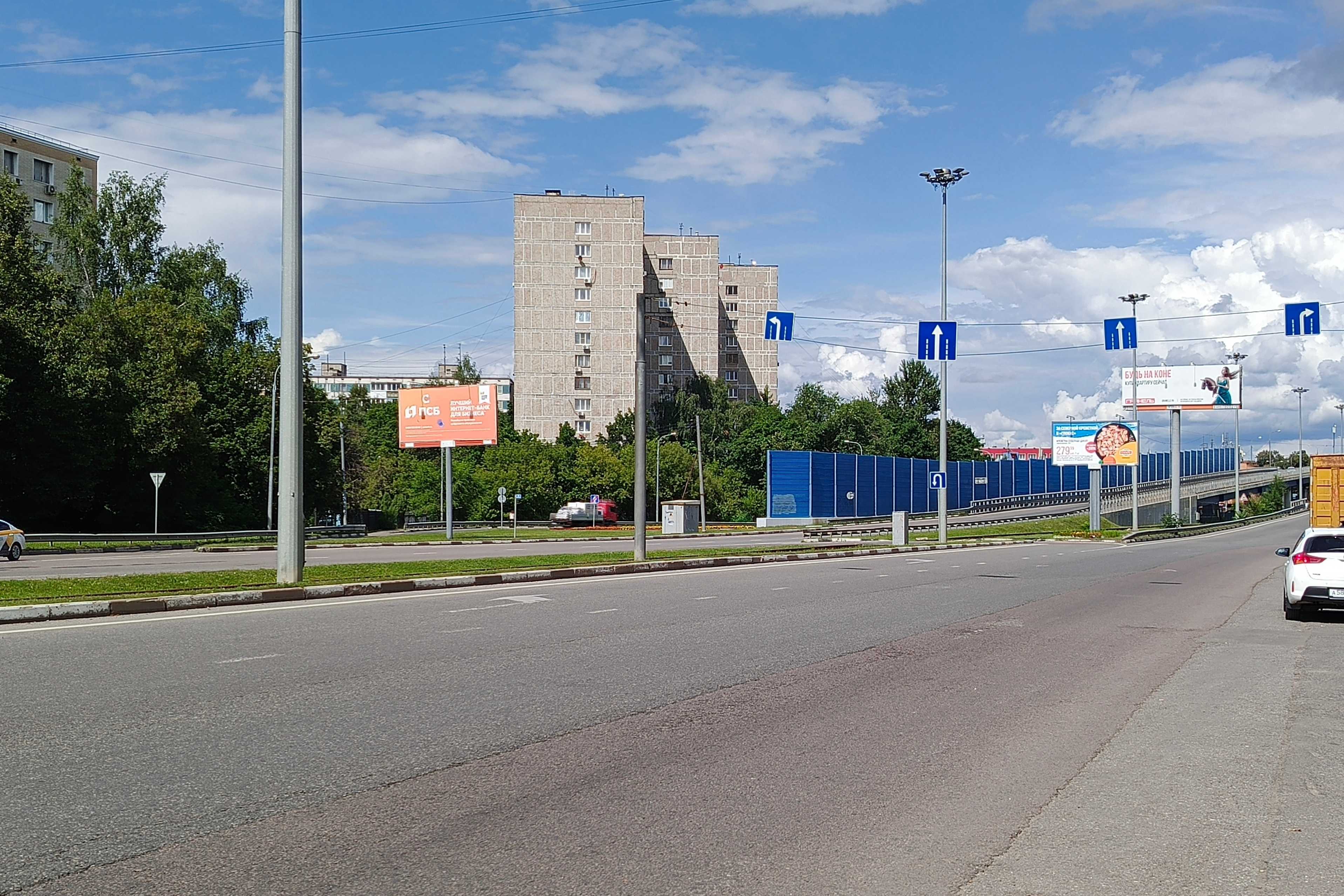 Фотография рекламного носителя, тип: Билборд 3x6, адрес: Коммунальная ул., разделительный островок, Королев, Московская область, Россия. Сторона Б №240891