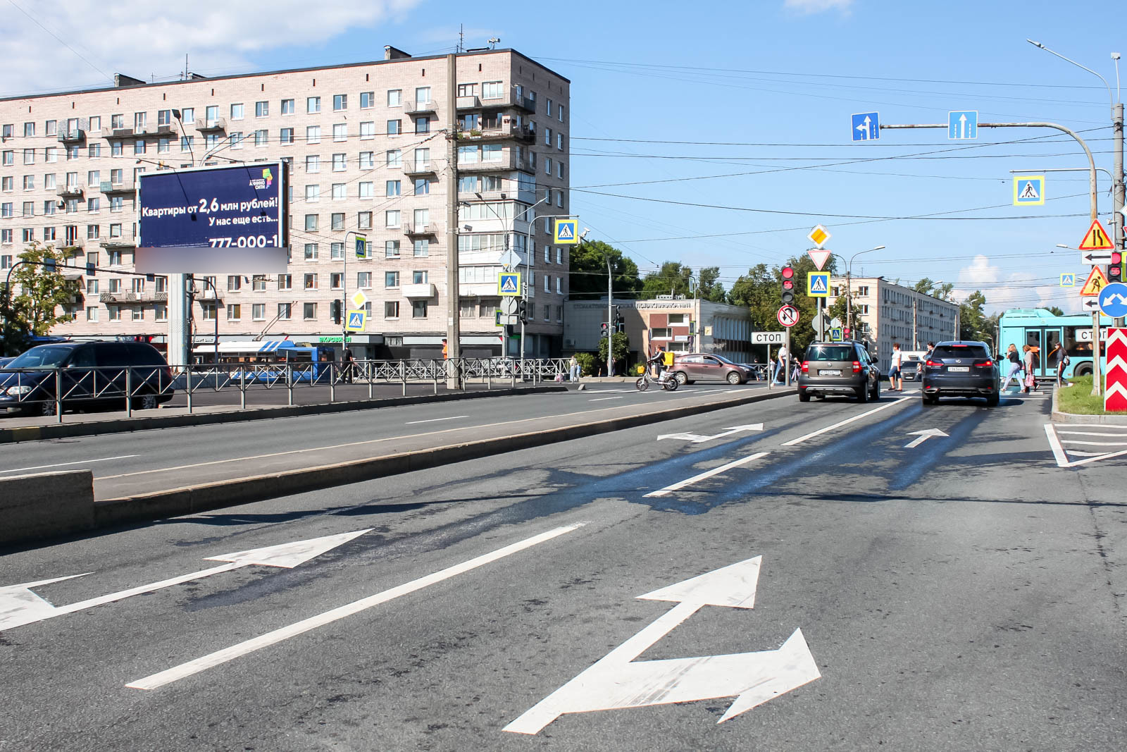 Фотография рекламного носителя, тип: Билборд 3x6, адрес: Народного Ополчения пр-т. Х Ленинский пр-т., Санкт-Петербург, Россия. Сторона Б №673131