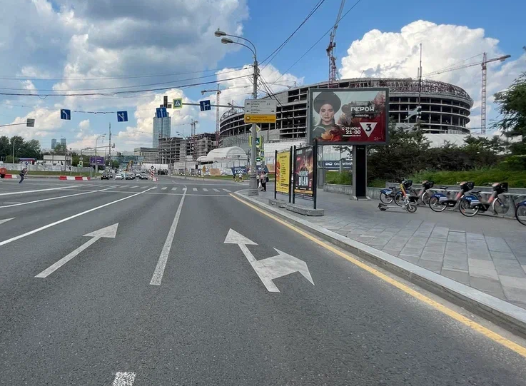 Фотография рекламного носителя, тип: Афиша 1.75x1.8, адрес: Олимпийский пр-т. Х Дурова ул., д.18, поз.1, стенд 2, Москва, Россия. Сторона A №1382010