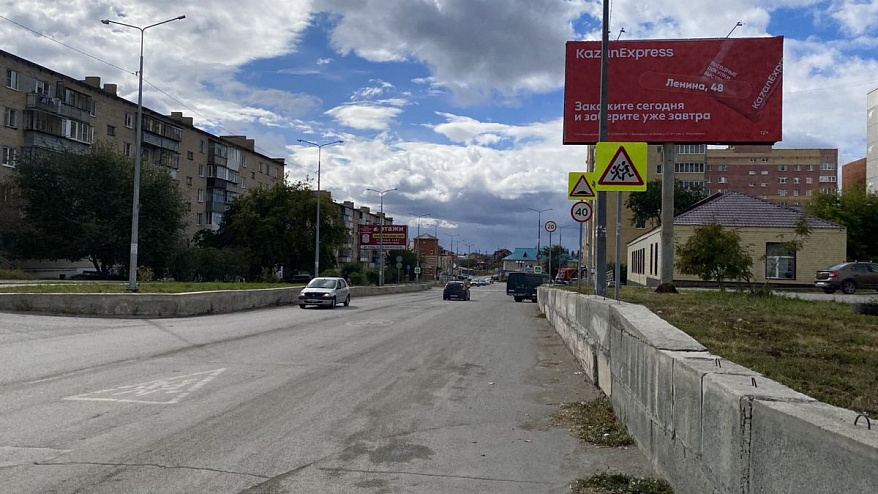 Фотография рекламного носителя, тип: Билборд 3x6, адрес: Ленина ул., д.44 Х Октябрьская ул., Чебаркуль, Челябинская область, Россия. Сторона A №200949