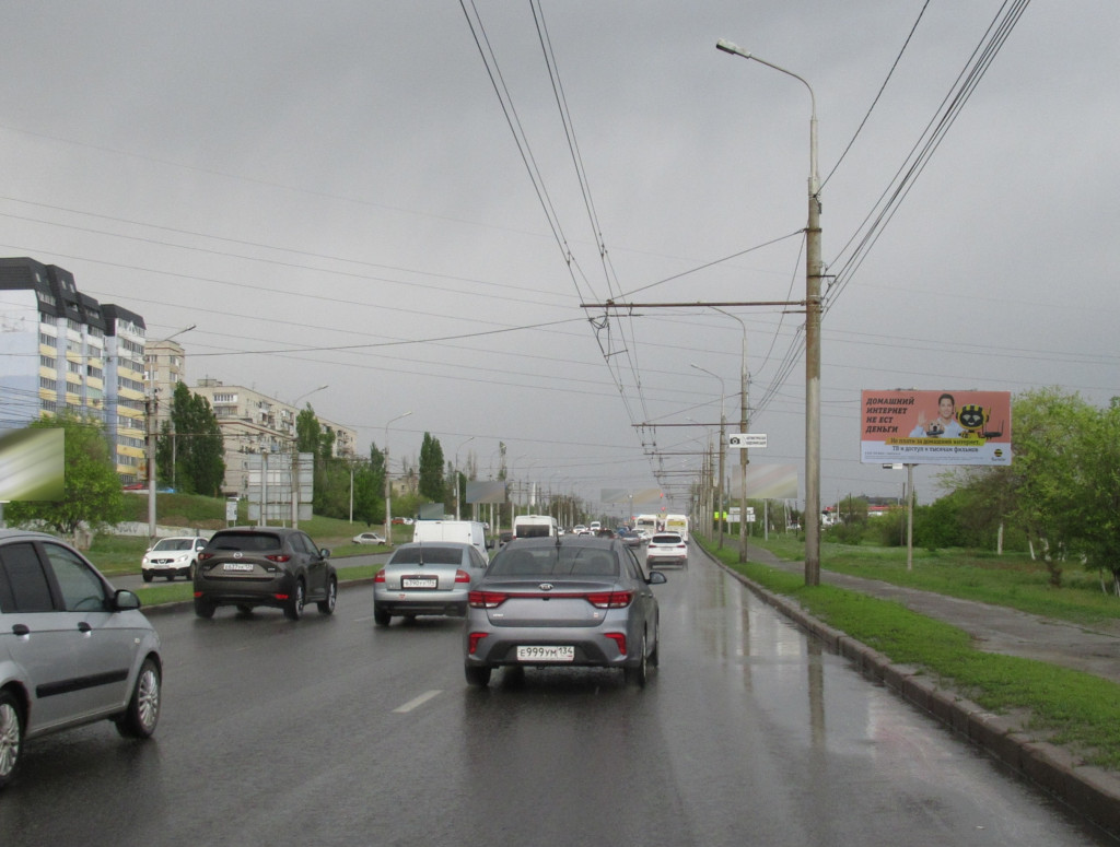 Фотография рекламного носителя, тип: Билборд 3x6, адрес: Университетский пр-т. Х Василевского ул., Волгоград, Волгоградская область, Россия. Сторона А №225267