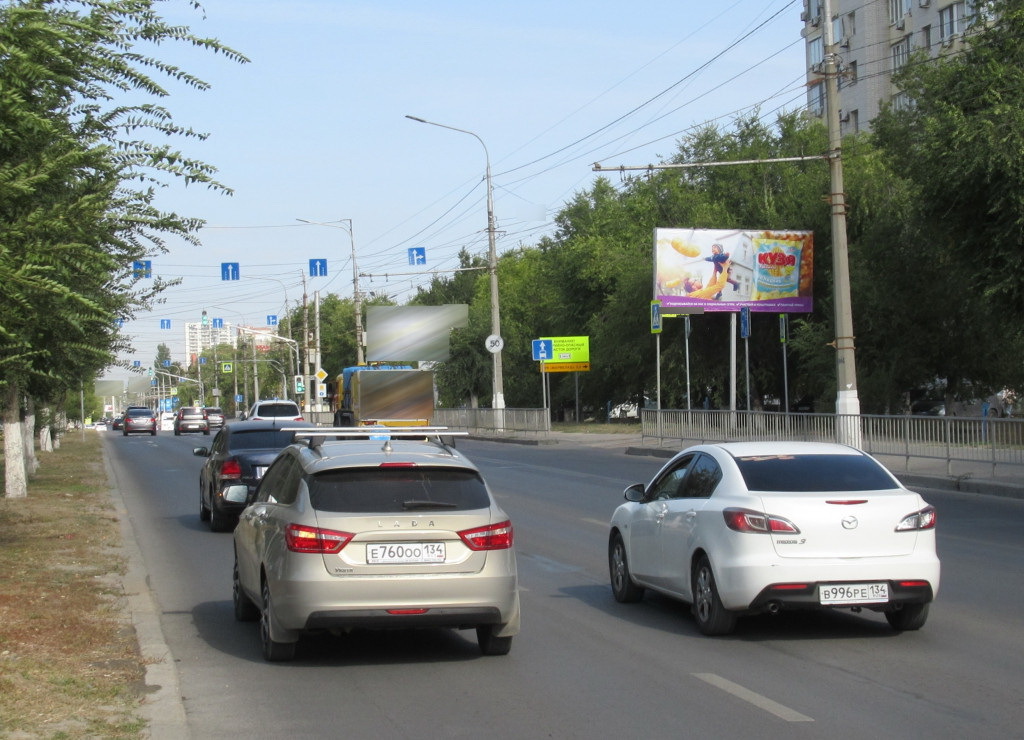 Фотография рекламного носителя, тип: Билборд 3x6, адрес: Жукова пр-т., Волгоград, Волгоградская область, Россия. Сторона А №111236