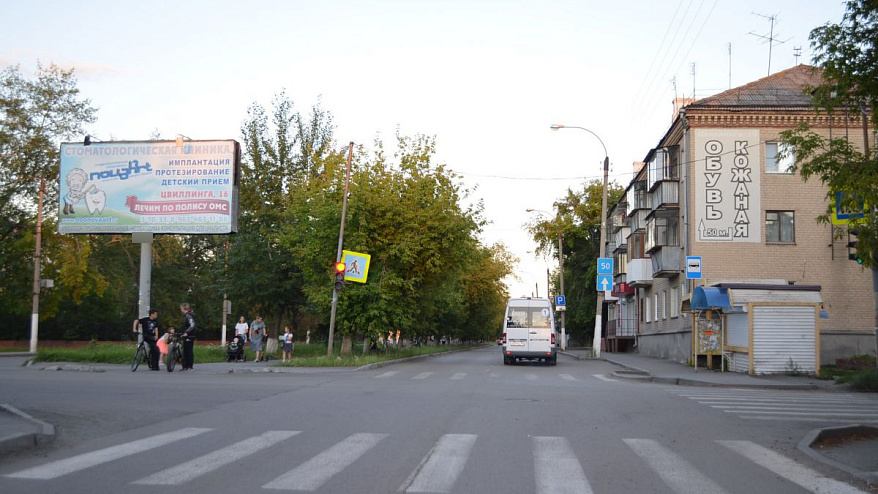 Фотография рекламного носителя, тип: Билборд 3x6, адрес: Цвиллинга ул. Х 9 Января ул., Коркино, Челябинская область, Россия. Сторона B №200286