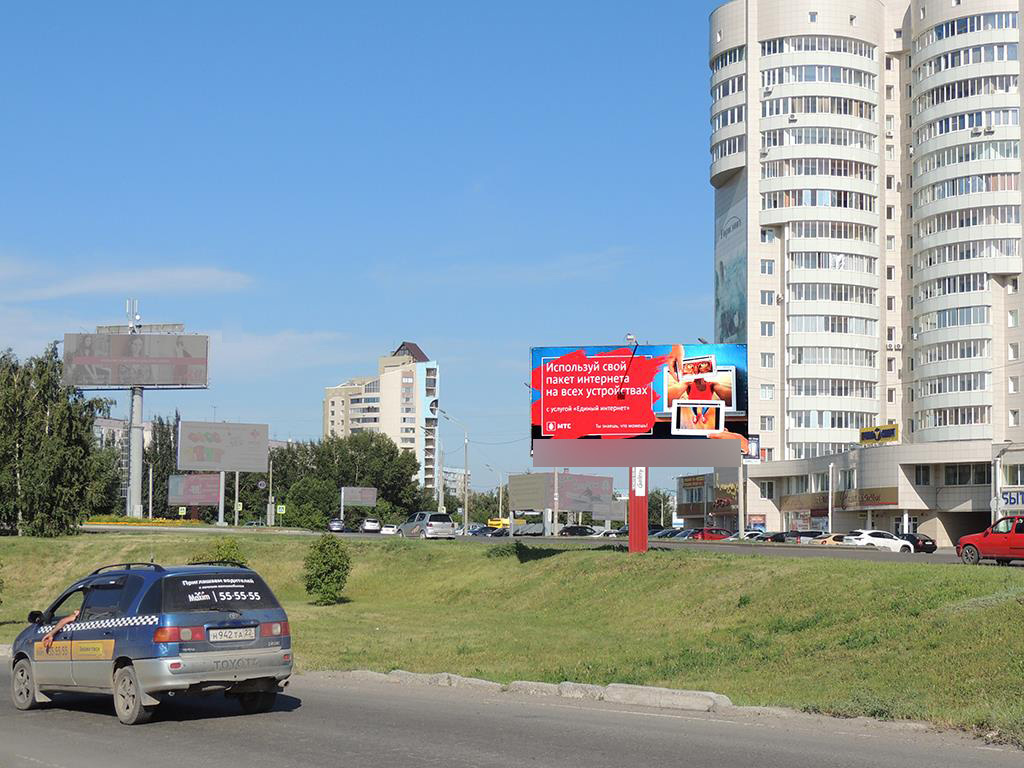 Фотография рекламного носителя, тип: Билборд 3x6, адрес: Павловский тракт Х Малахова ул., д.119, Барнаул, Алтайский край, Россия. Сторона A №87489