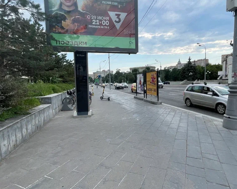 Фотография рекламного носителя, тип: Афиша 1.75x1.8, адрес: Олимпийский пр-т. Х Дурова ул., д.18, поз.1, стенд 2, Москва, Россия. Сторона B №789408