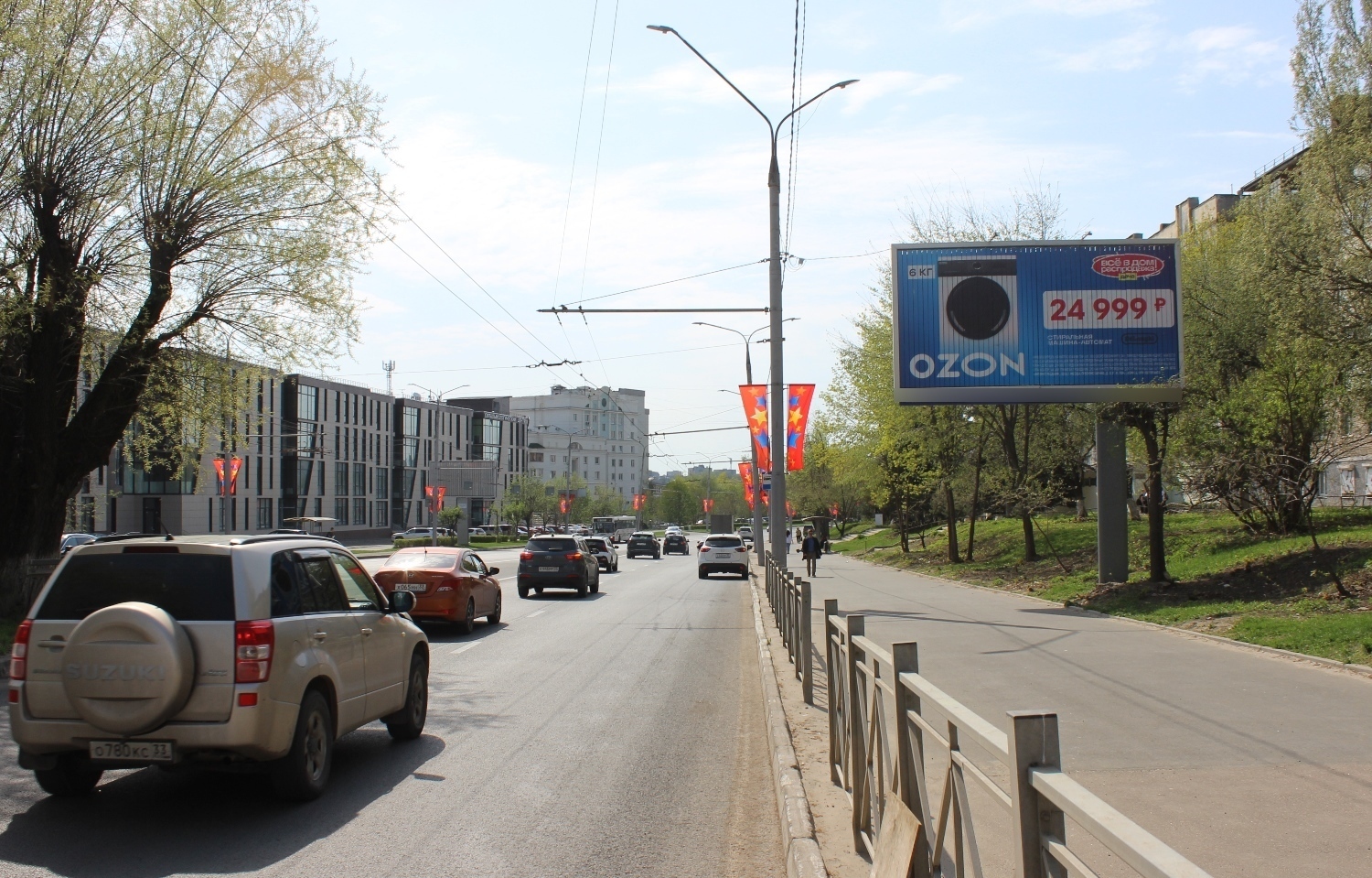 Фотография рекламного носителя, тип: Билборд 3x6, адрес: Мира ул., д.21 X Горького ул., Владимир, Владимирская область, Россия. Сторона А1-А3 №1001209