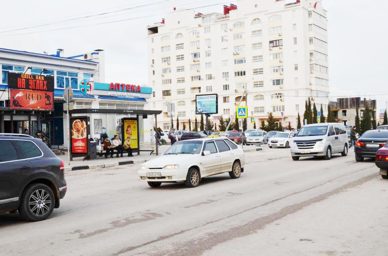 Фотография рекламного носителя, тип: Остановка 1.8x1.2, адрес: Фадеева ул., ост. Парковая ул., Севастополь, Россия. Сторона Б1-Б5 №721676