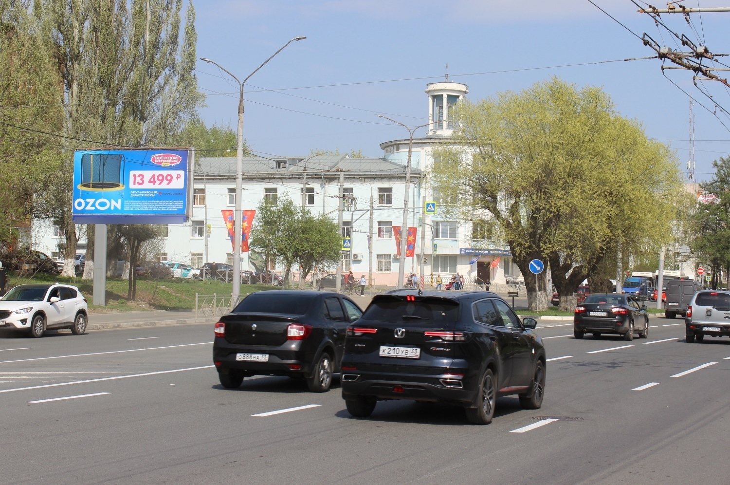 Фотография рекламного носителя, тип: Билборд 3x6, адрес: Мира ул., д.21 X Горького ул., Владимир, Владимирская область, Россия. Сторона Б №981413
