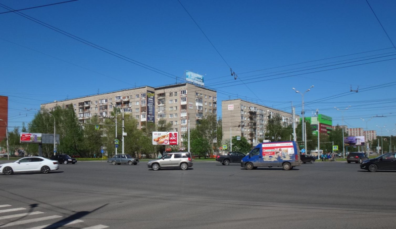 Фотография рекламного носителя, тип: Билборд 3x6, адрес: Удмуртская ул., д.43 Х 10 лет Октября ул., Ижевск, Республика Удмуртия, Россия. Сторона A4 №670196