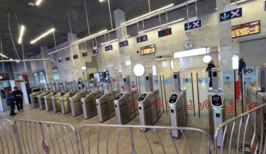 Фотография рекламного носителя, тип: Другой индор-формат, адрес: Станция метро «Лужники», линия Московское Центральное Кольцо, Москва, Россия. Сторона/вариант А №1326701