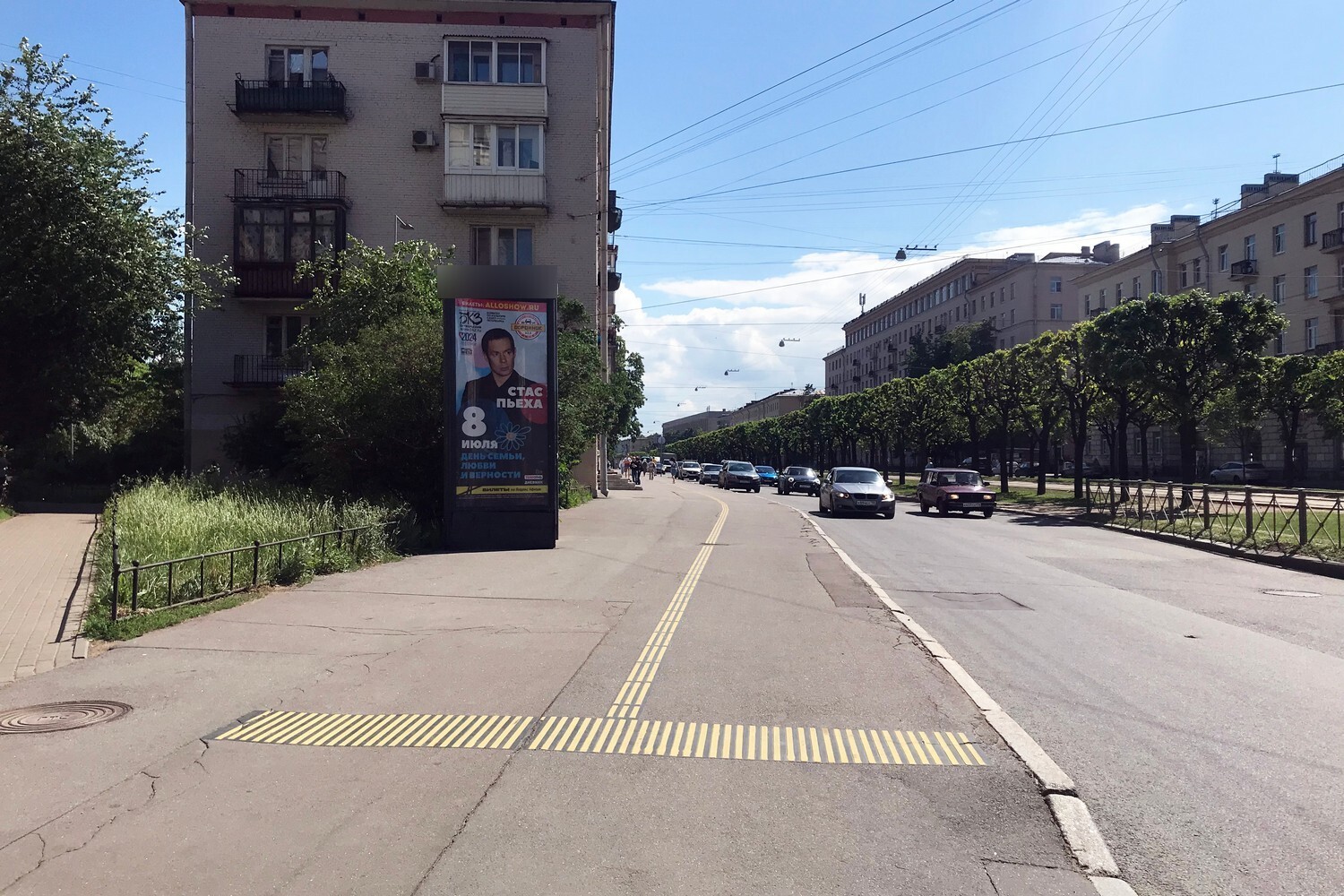 Фотография рекламного носителя, тип: Пиллар 3x1.4, адрес: Новочеркасский пр-т., д.30, Санкт-Петербург, Россия. Сторона Б №541761