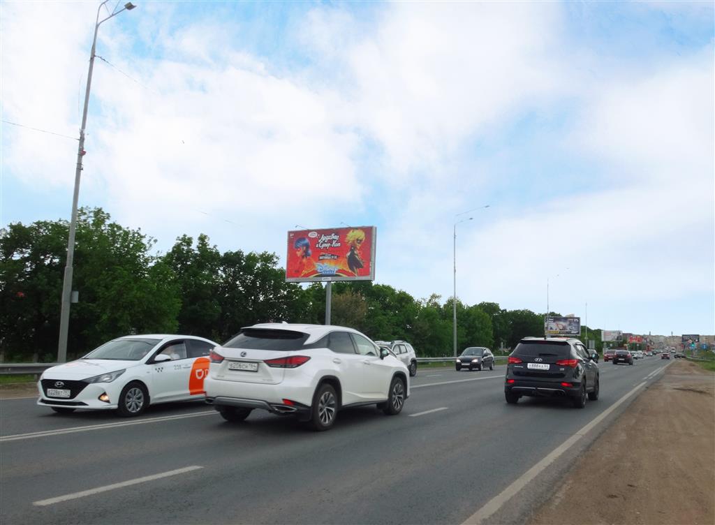 Фотография рекламного носителя, тип: Билборд 3x6, адрес: Усть-Курдюмское ш., 1 020м от Саратова, Саратов, Саратовская область, Россия. Сторона Б1 №91097