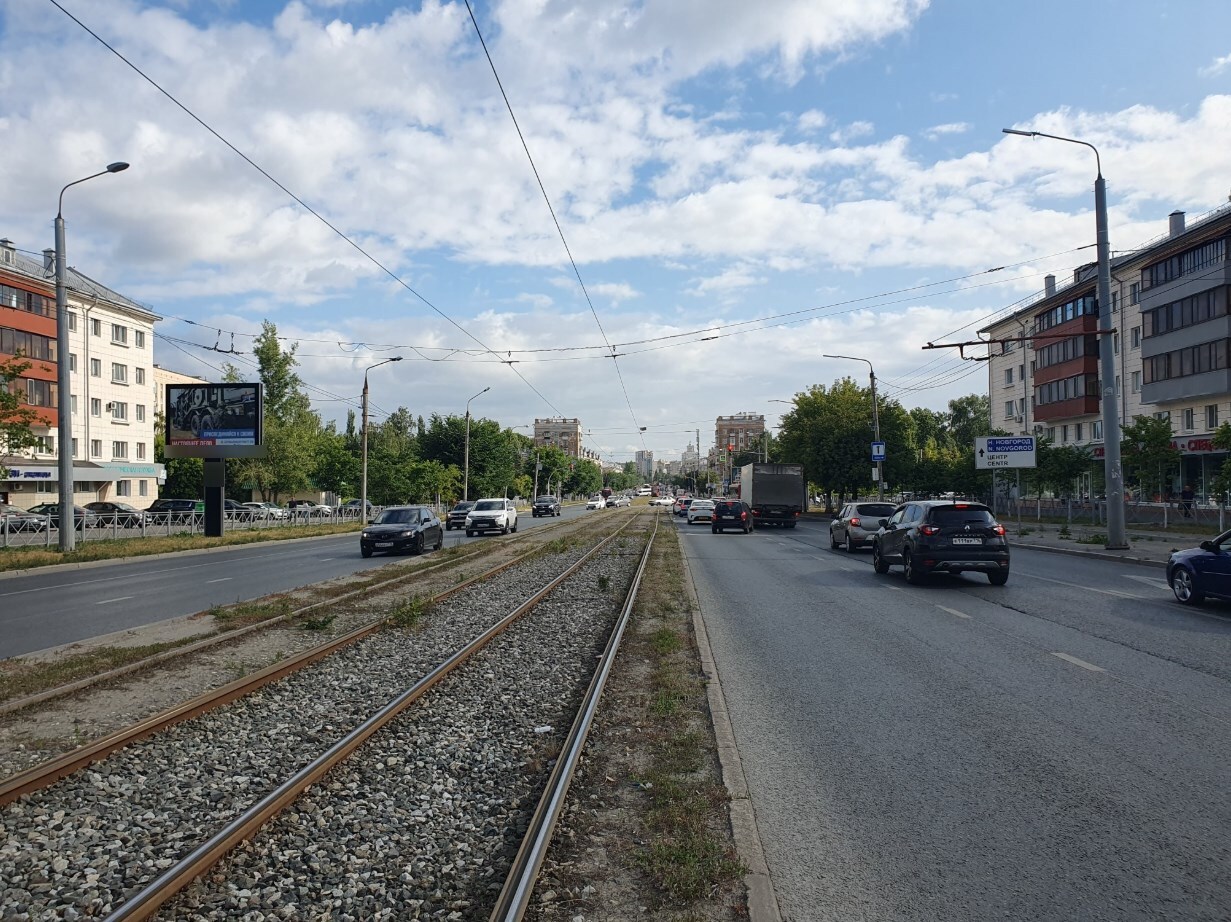 Фотография рекламного носителя, тип: Ситиборд 2.7x3.7, адрес: Декабристов ул., д.180, Казань, Республика Татарстан, Россия. Сторона Б1-Б6 №673542