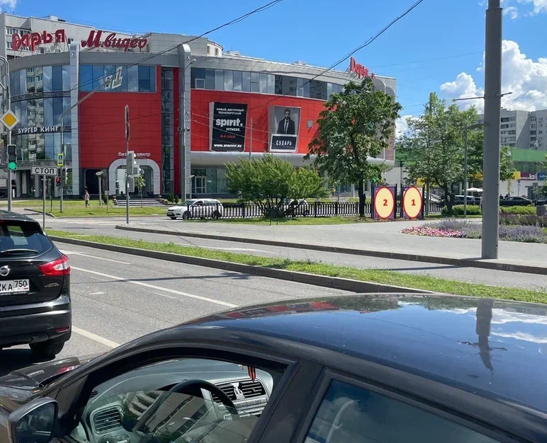 Фотография рекламного носителя, тип: Афиша 1.75x1.8, адрес: Строгинский б-р., д.1, стенд 2, Москва, Россия. Сторона B №882605