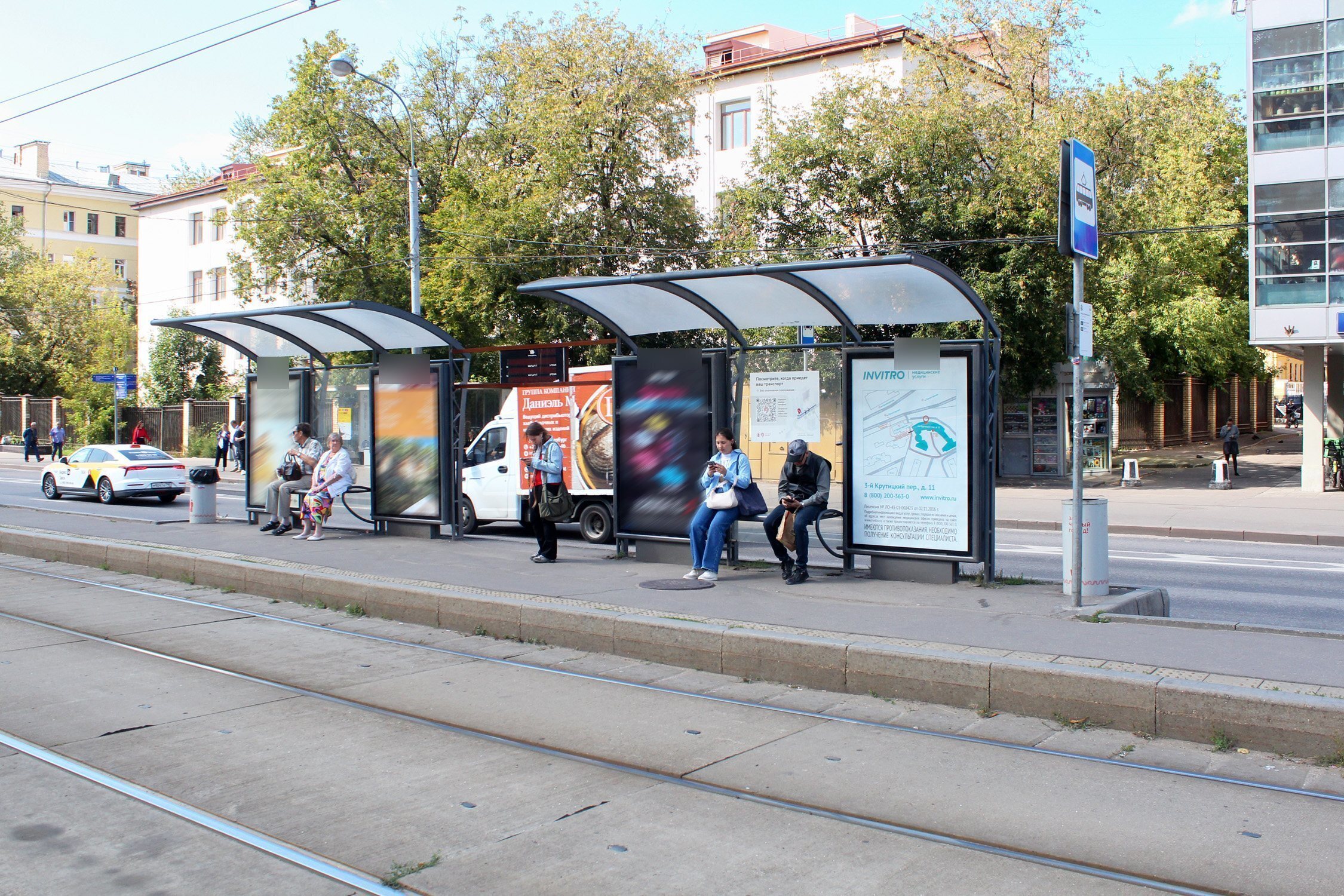 Фотография рекламного носителя, тип: Остановка 1.8x1.2, адрес: Крутицкий 3-й пер., ост. м. Пролетарская, поз.1, Москва, Россия. Сторона А1 №334206