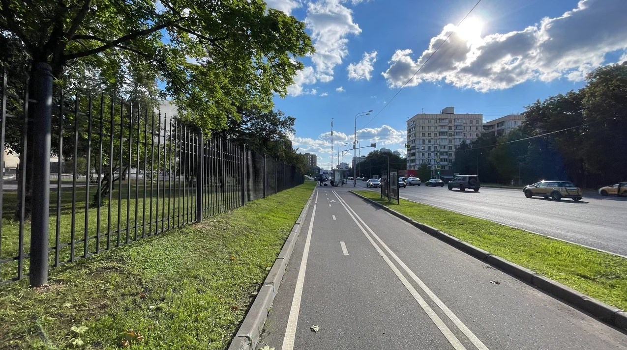 Фотография рекламного носителя, тип: Афиша 1.75x1.8, адрес: Мосфильмовская ул., д.22, н-в, поз.1, стенд 2, Москва, Россия. Сторона B №1349955