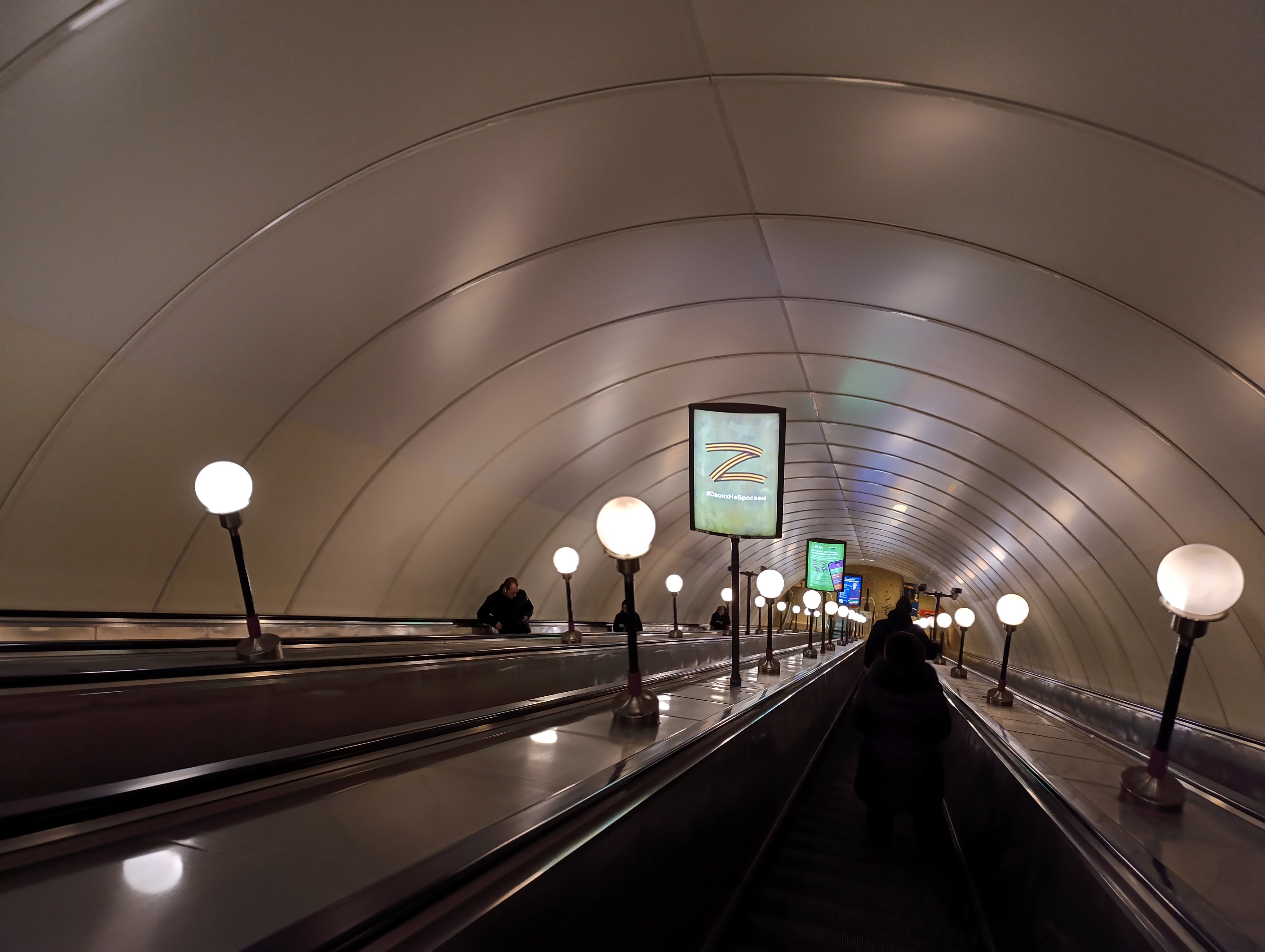 Фотография рекламного носителя, тип: Лайтбокс, адрес: Станция метро «Спасская», линия Правобережная, Санкт-Петербург, Россия. Сторона/вариант 6 №694798