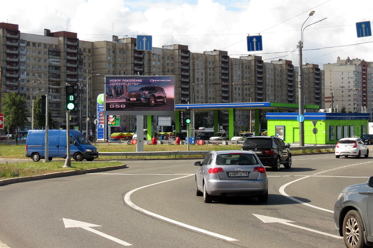 Фотография рекламного носителя, тип: Билборд 3x6, адрес: Российский пр-т., д.2, поз.2, Санкт-Петербург, Россия. Сторона А1 №120758