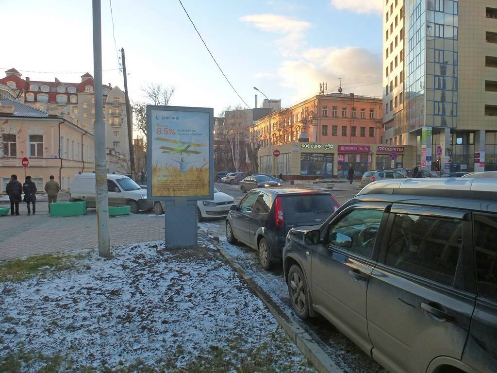 Фотография рекламного носителя, тип: Ситиформат 1.8x1.2, адрес: Карла-Маркса ул., д.12 Х Гоголя ул., Екатеринбург, Свердловская область, Россия. Сторона B №249875