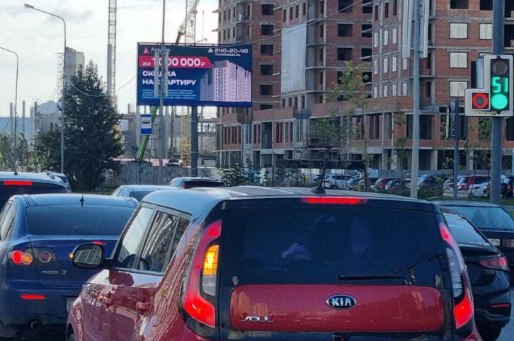 Фотография рекламного носителя, тип: Билборд 3x6, адрес: Университетская наб., д.61 Х Наркома Малышева ул., Челябинск, Челябинская область, Россия. Сторона Ah1-Ah10 №1329479