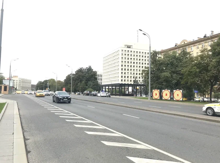 Фотография рекламного носителя, тип: Афиша 1.75x1.8, адрес: Житная ул., д.10, стенд 2, Москва, Россия. Сторона A №886748